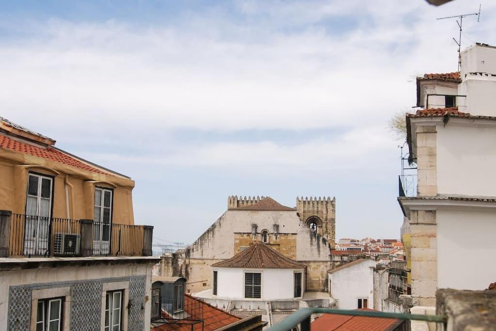 Historical Center Alfama - Stunning River Views Lisbon Bagian luar foto
